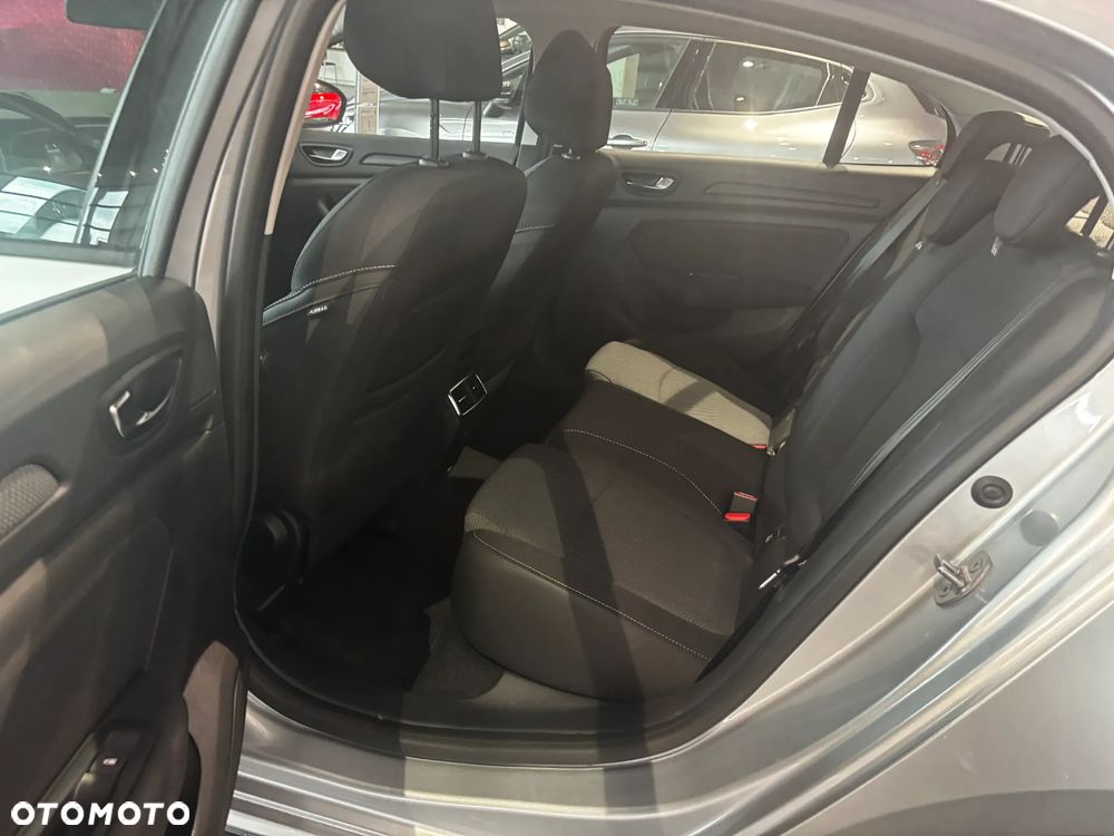 Renault Megane 1.3 TCe FAP Equilibre EDC - 23