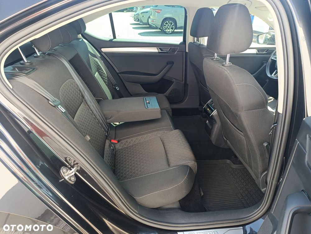 Skoda Superb 2.0 TSI Ambition DSG - 15