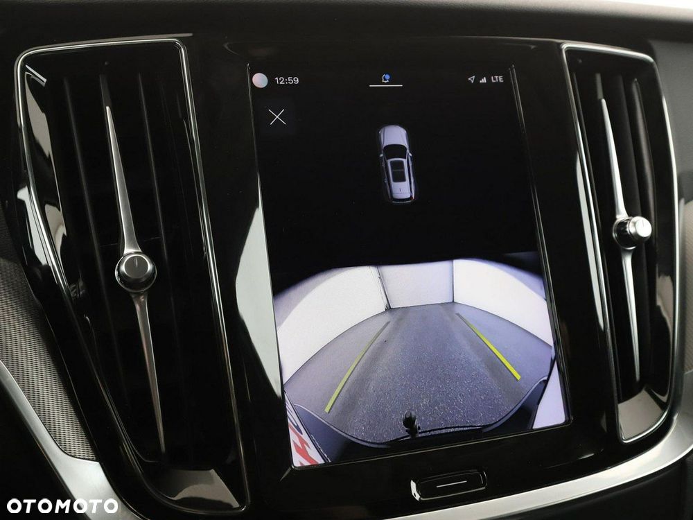 Volvo V60 B4 D Plus Dark - 25