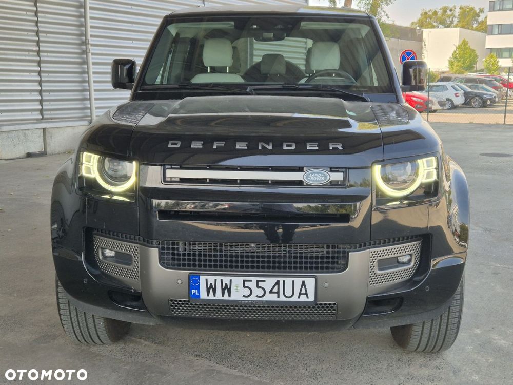 Land Rover Defender 110 D250 X-Dynamic SE - 3
