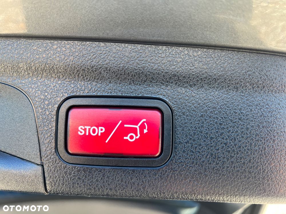 Mercedes-Benz GLE 300 d 4Matic 9G-TRONIC AMG Line - 32