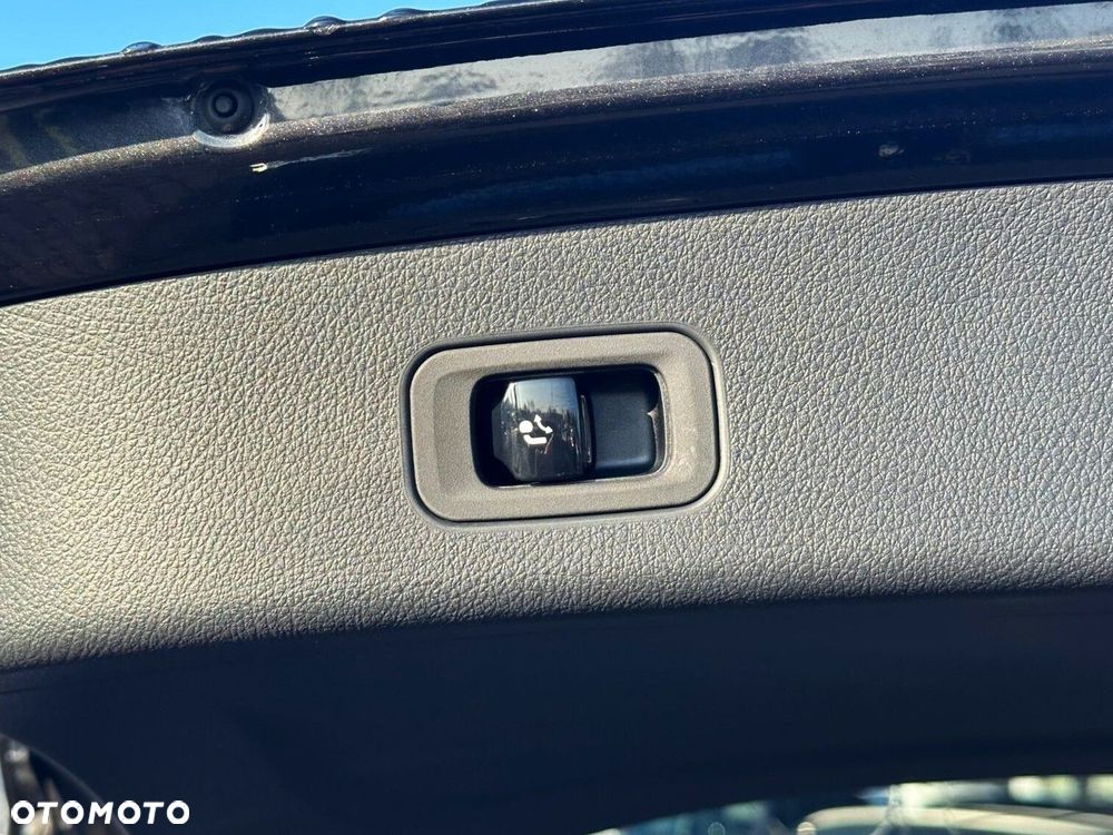 Mercedes-Benz GLC - 18