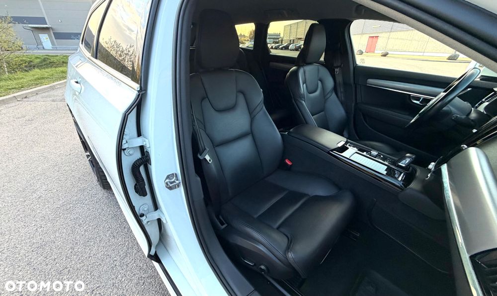Volvo V90 T8 Twin Engine AWD Momentum - 20