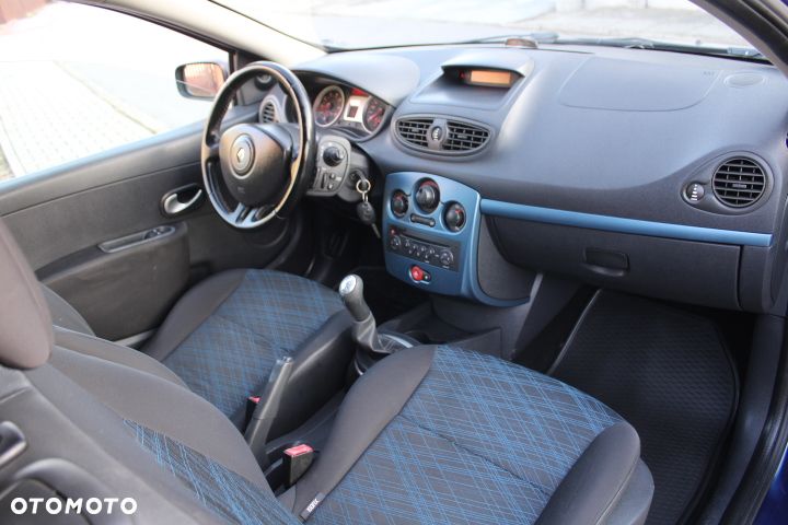 Renault Clio - 13