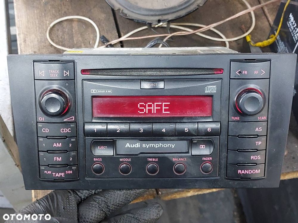RADIO ODTWARZACZ AUDI A6 C5 4B0035195 - 1