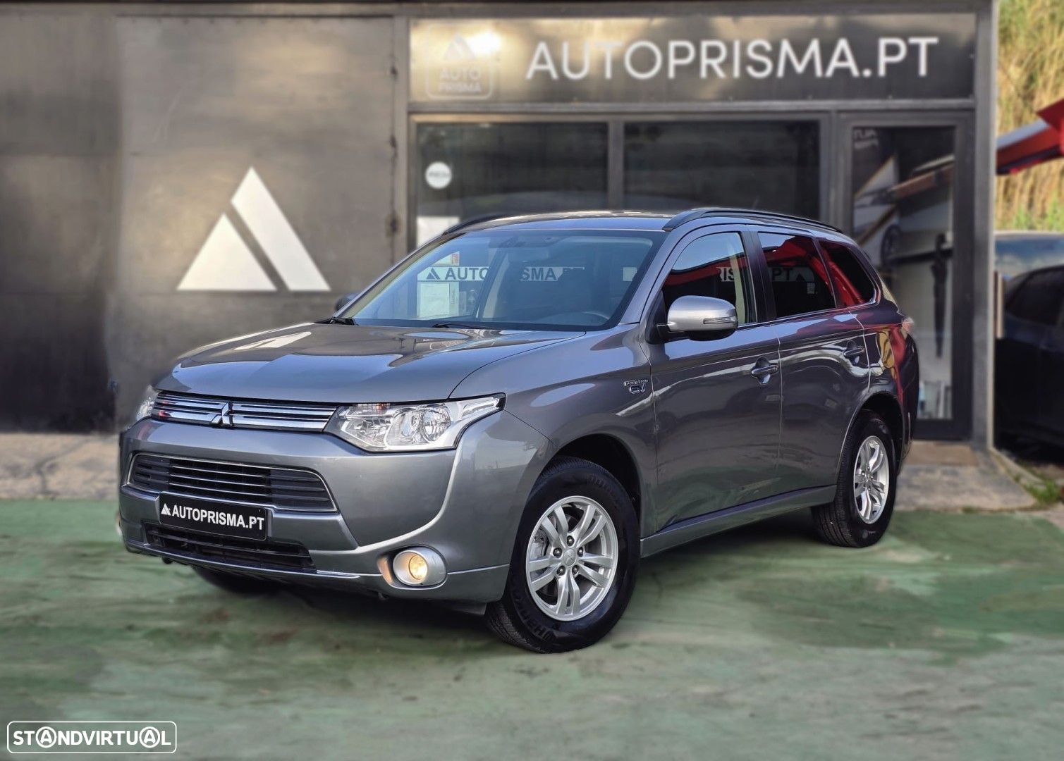 Mitsubishi Outlander 2.0 MIVEC Intense+ - 1