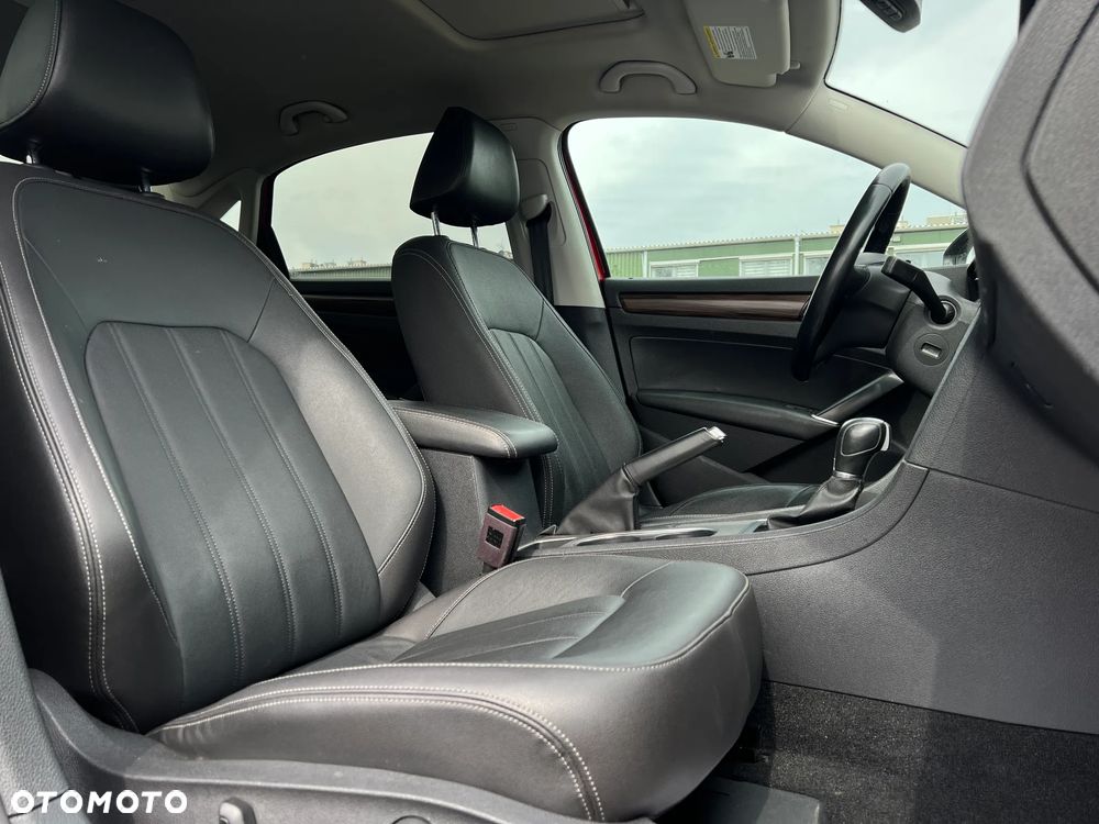 Volkswagen Passat - 22