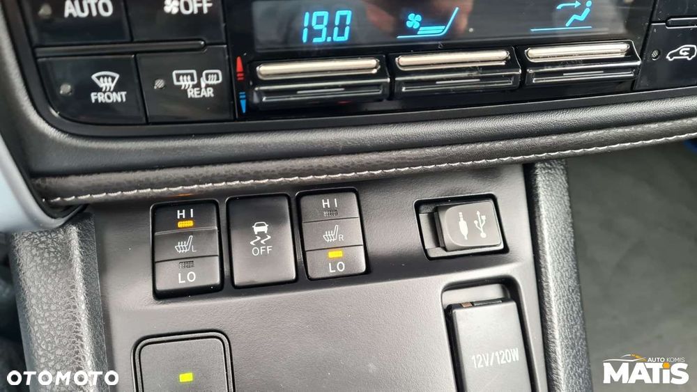 Toyota Auris - 23