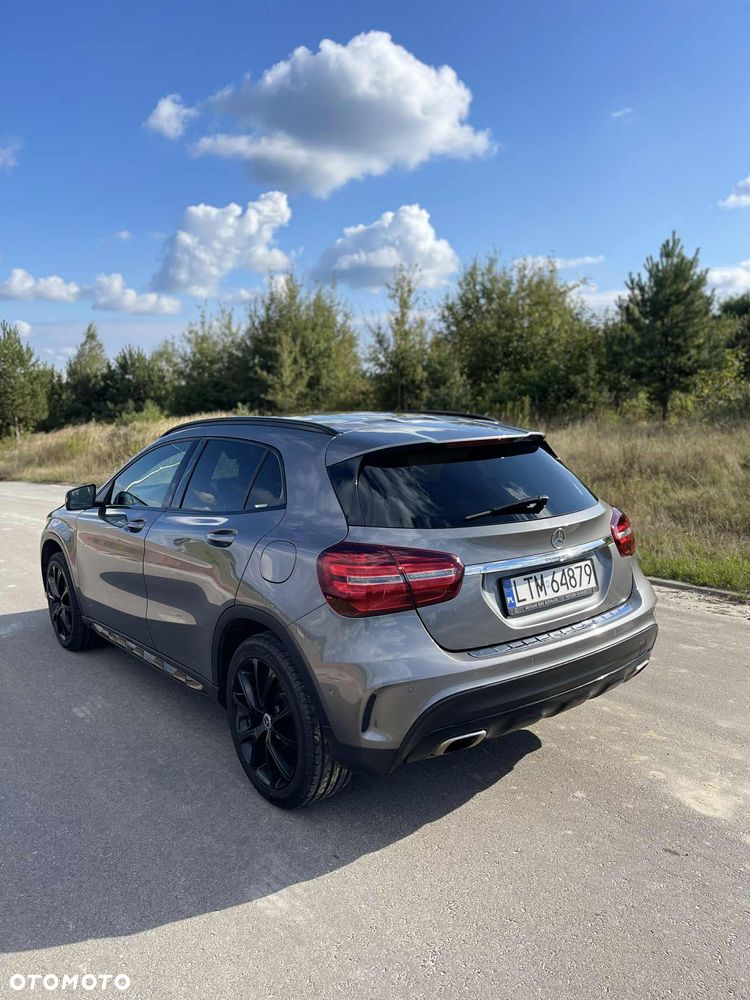 Mercedes-Benz GLA 200 7G-DCT - 8