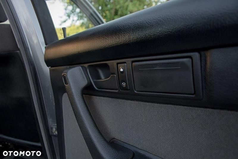 BMW Seria 5 525i - 15