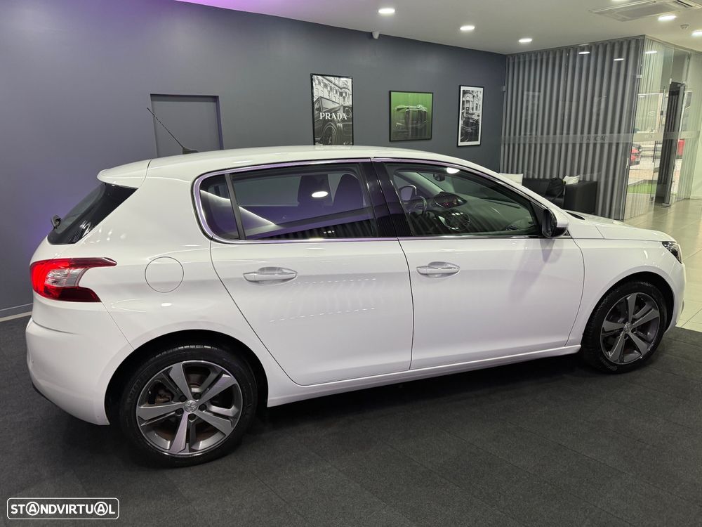 Peugeot 308 1.2 PureTech Allure Full LED - 21