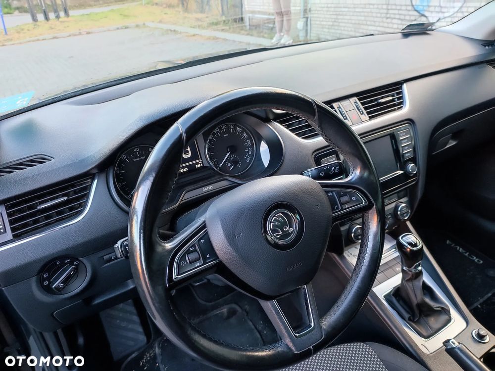 Skoda Octavia 1.4 TSI Ambition - 13