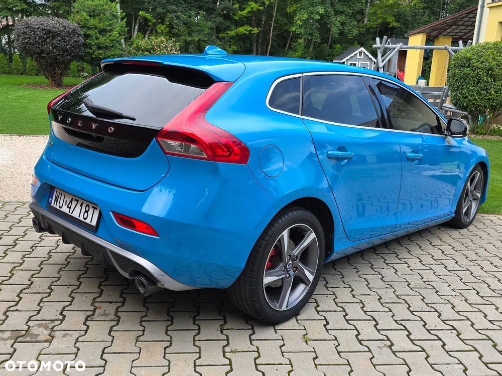 Volvo V40 D2 R Design - 3