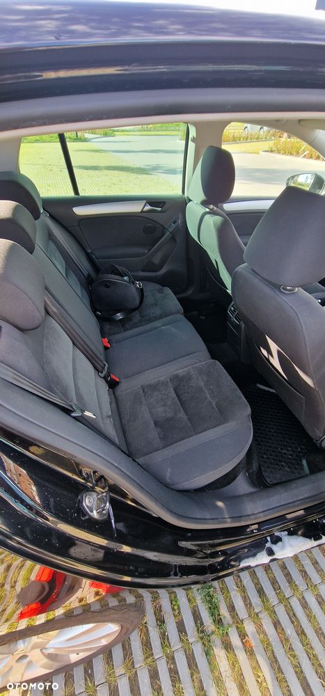 Volkswagen Golf - 10