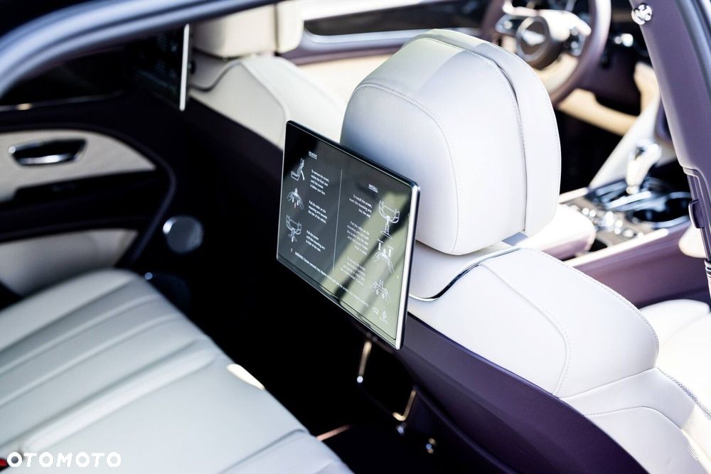 Bentley Bentayga - 12
