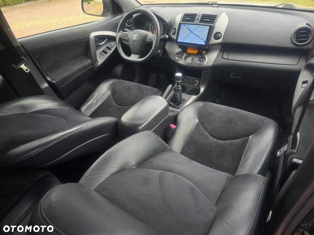 Toyota RAV4 2.0 VVT-i Premium - 22