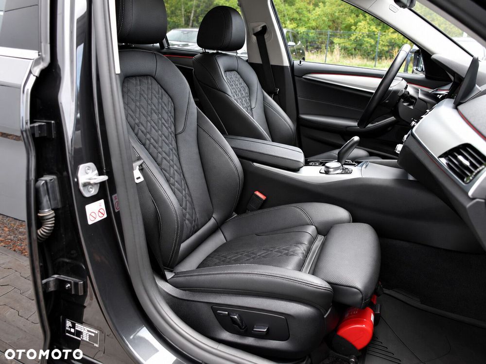 BMW Seria 5 520d xDrive - 5