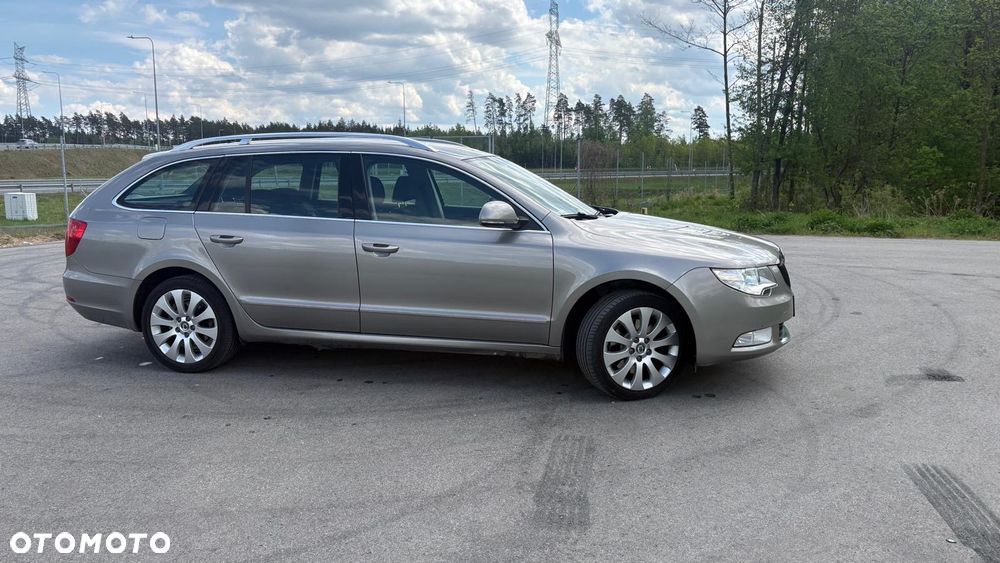 Skoda Superb 2.0 TDI Elegance - 3