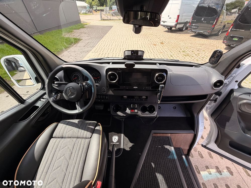 Mercedes-Benz Sprinter 519 - 33
