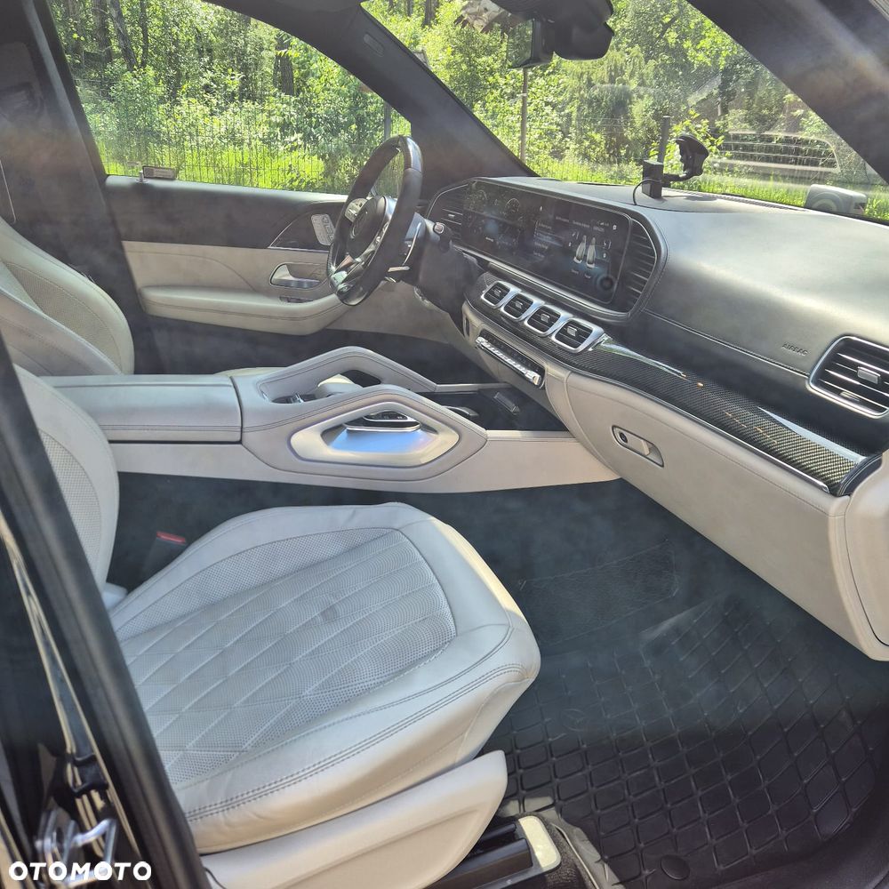 Mercedes-Benz GLS - 21
