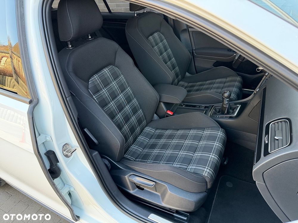 Volkswagen Golf GTD BlueMotion Technology - 33