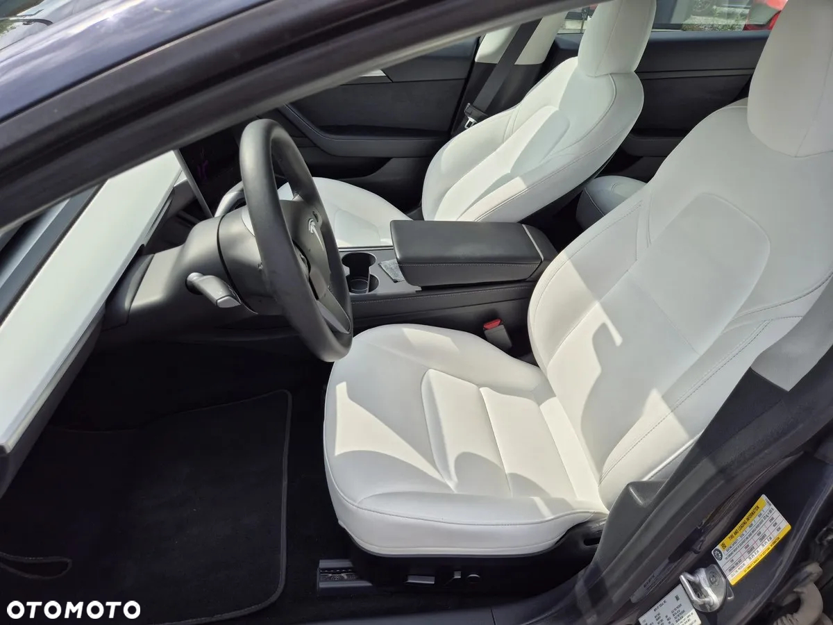 Tesla Model 3 Long Range AWD - 12