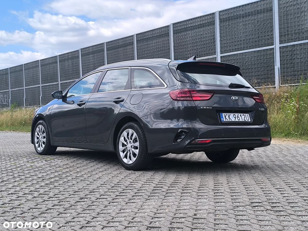 Kia Ceed 1.6 CRDi (48V Mild-Hybrid) Spirit - 9
