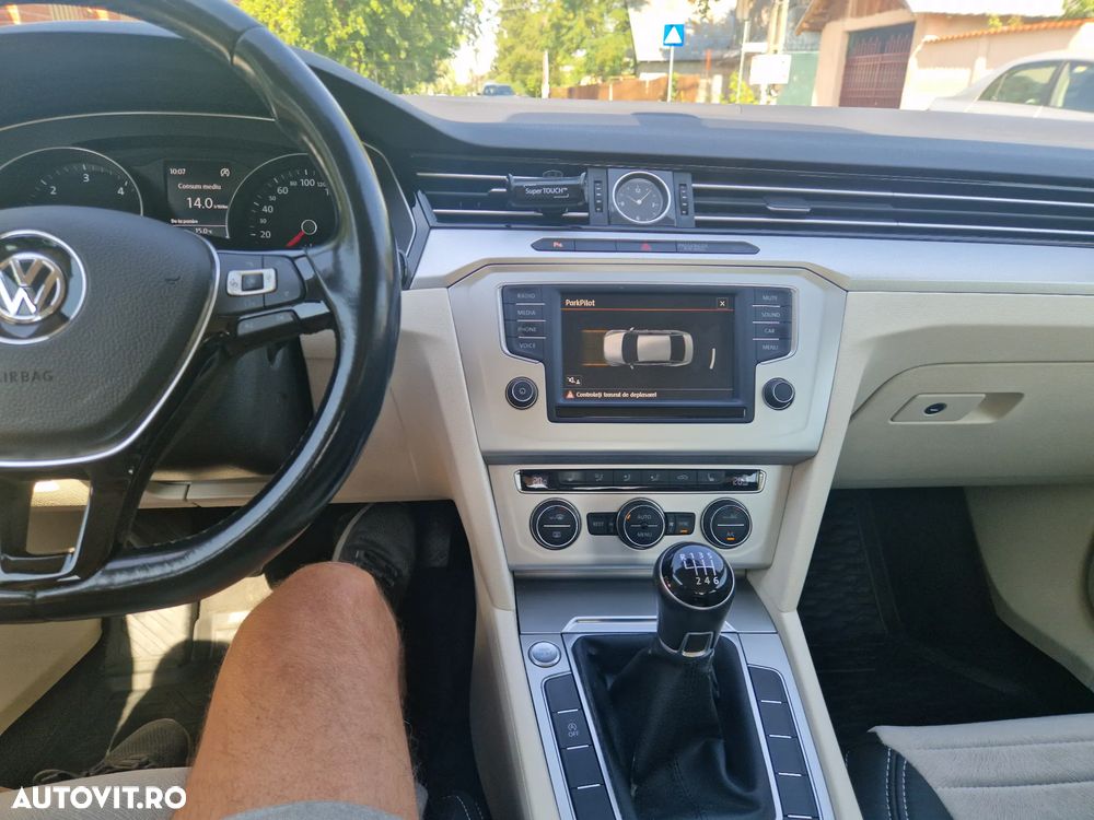 Volkswagen Passat 2.0 TDI Comfortline - 3