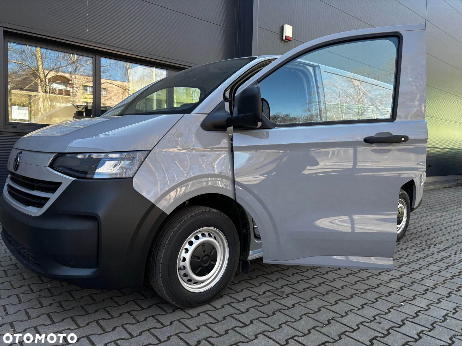 Volkswagen Transporter 2.0 TDI 150 KM 8-b automat. L1 - 25