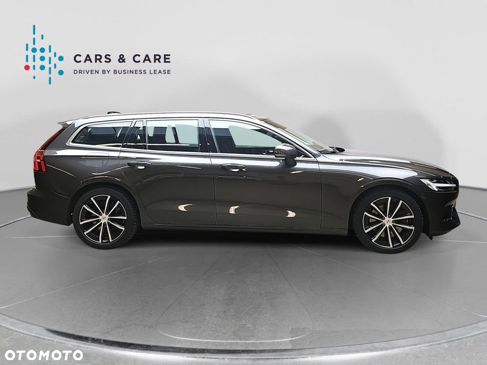 Volvo V60 T6 AWD Plug-In Hybrid Core - 19