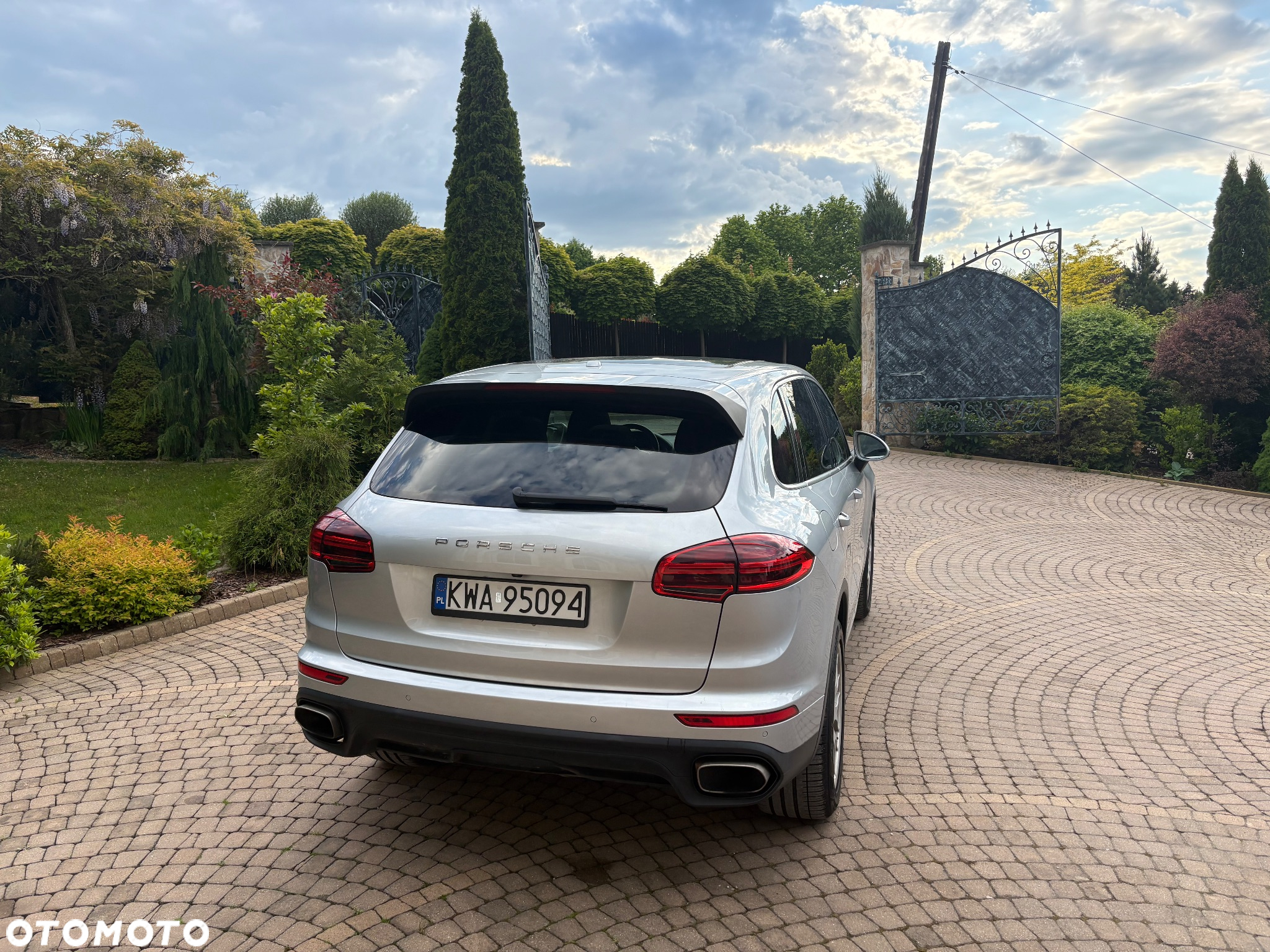 Porsche Cayenne - 4