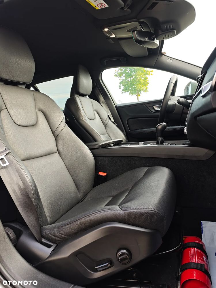 Volvo V60 D3 Drive-E Momentum - 21