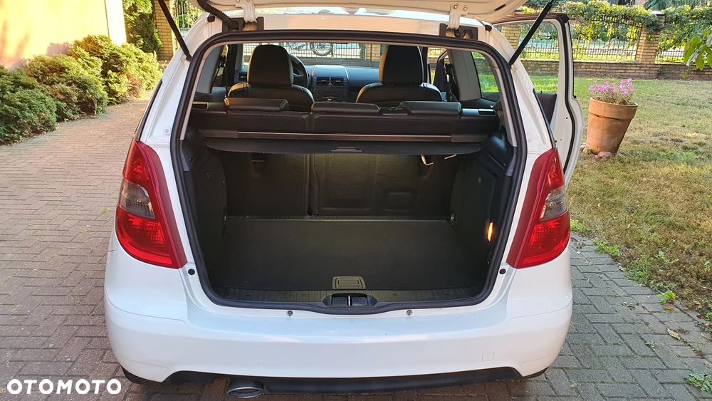 Mercedes-Benz Klasa A 180 CDI Elegance First - 19