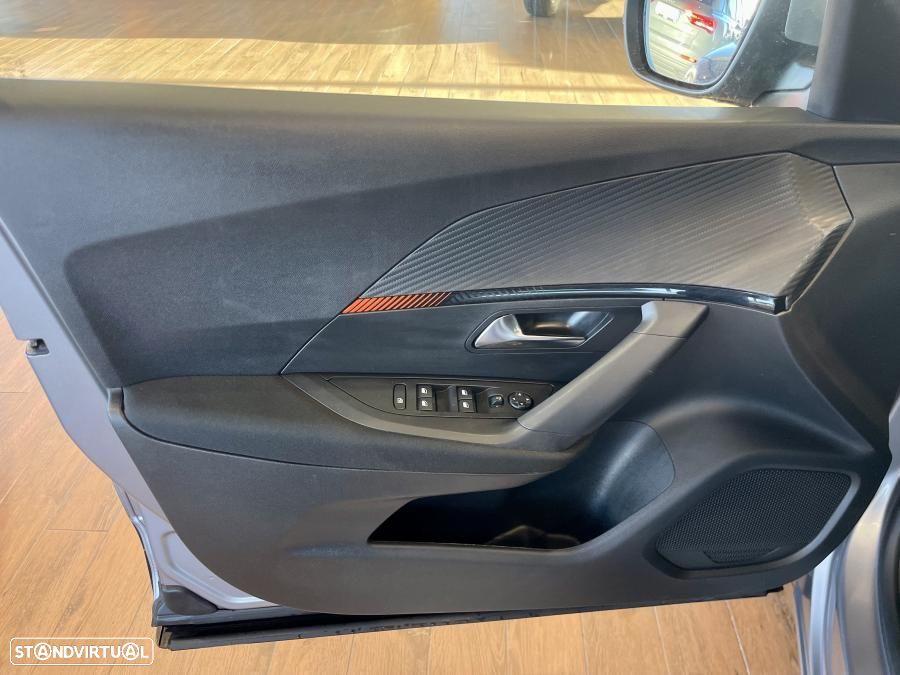 Peugeot 2008 1.2 PureTech Active Pack - 22