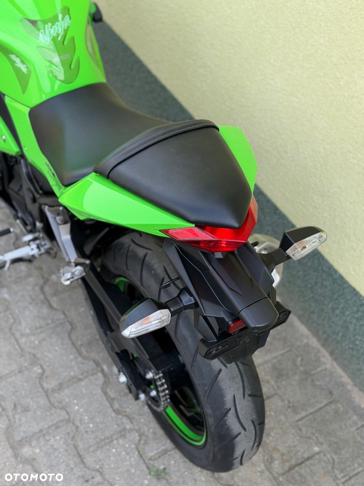 Kawasaki Ninja 300 ABS - 22