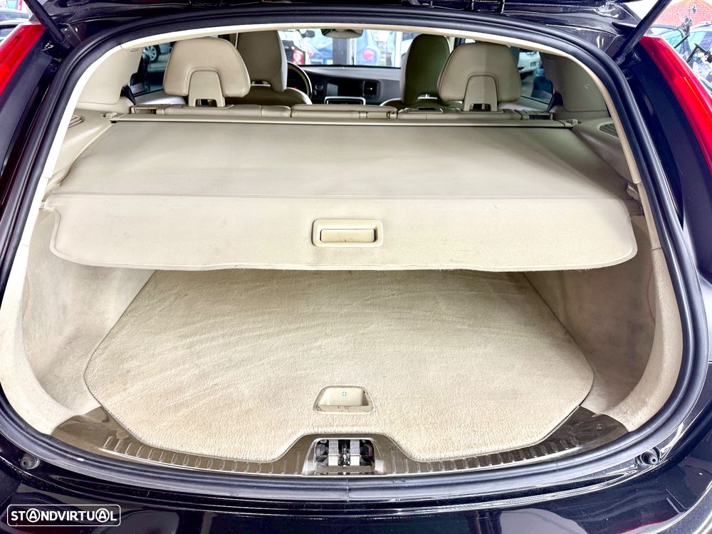 Volvo V60 2.0 D3 Momentum - 9