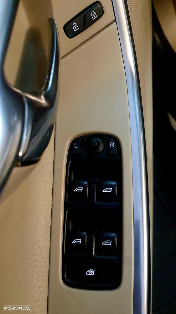 Volvo V60 2.0 D4 Kinetic Start/Stop - 13