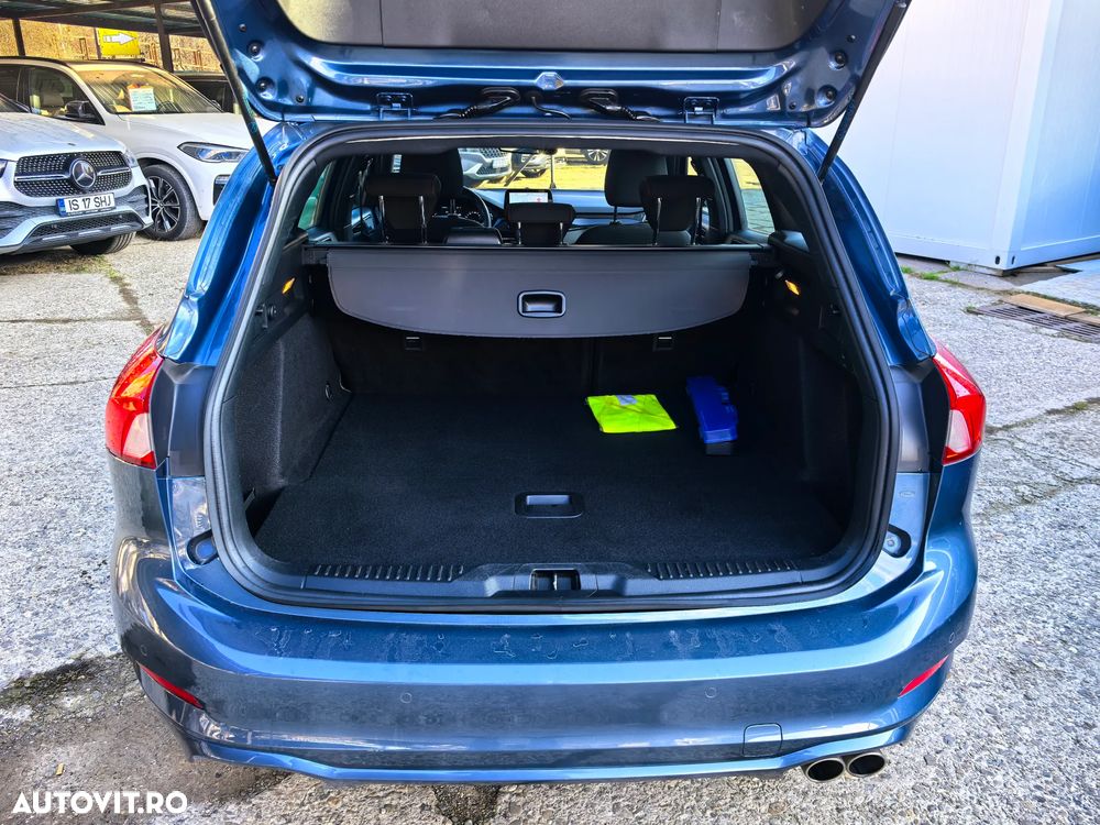 Ford Focus Turnier 1.5 EcoBlue Start-Stopp-System Aut. ST-LINE - 24