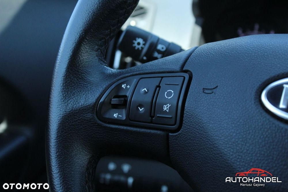 Kia Ceed - 10