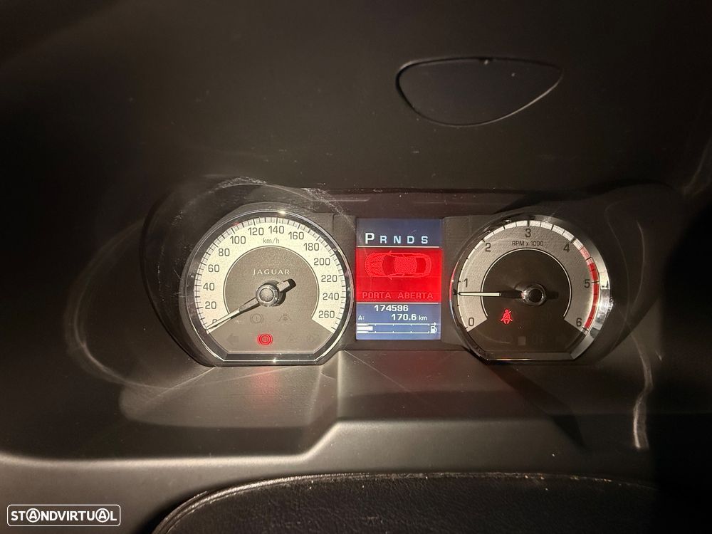 Jaguar XF 3.0 D V6 Premium Luxury - 15