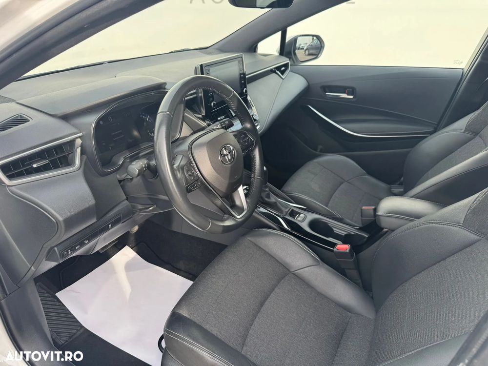 Toyota Corolla 2.0 Hybrid Touring Sports Comfort - 8