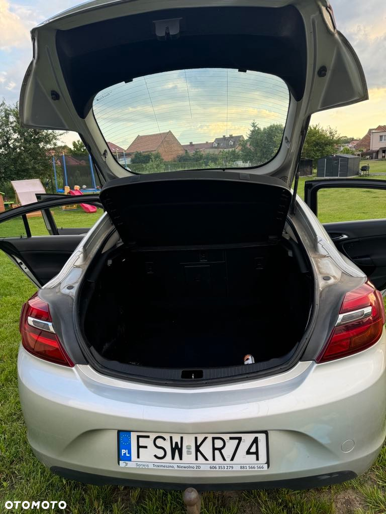 Opel Insignia - 8