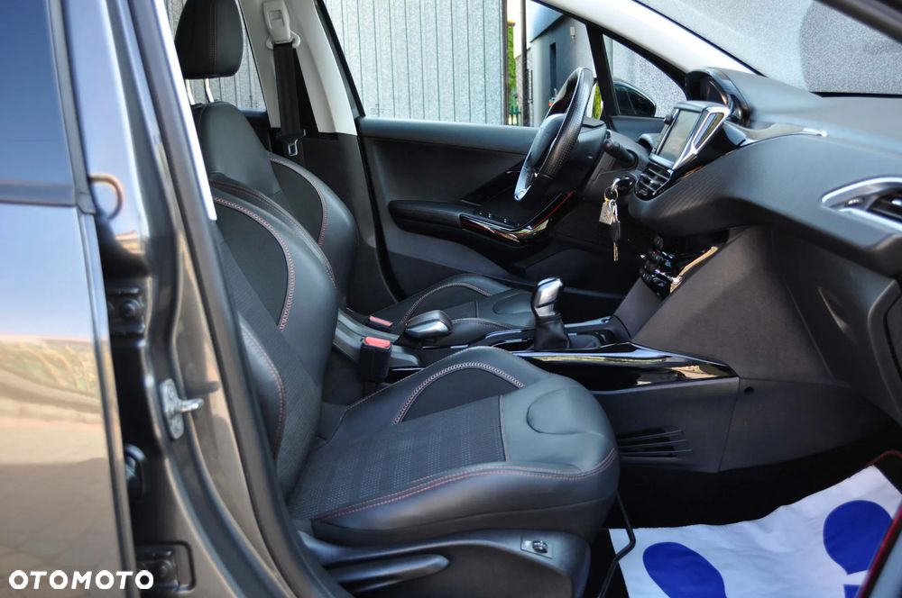 Peugeot 2008 1.5 BlueHDi GT Line S&S - 14