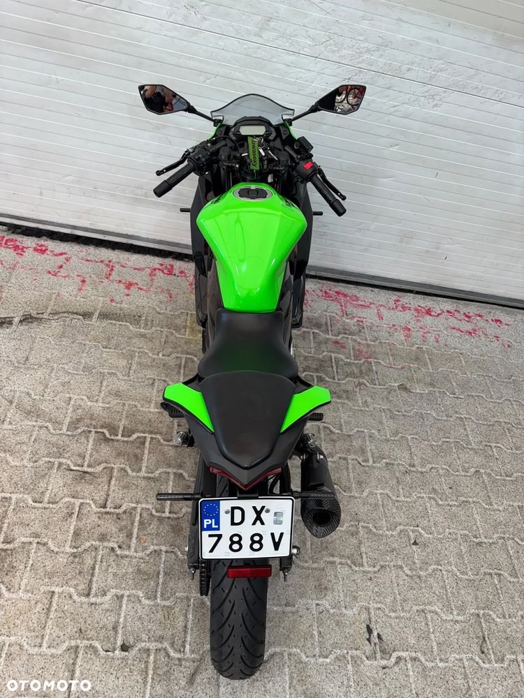 Kawasaki Ninja - 32
