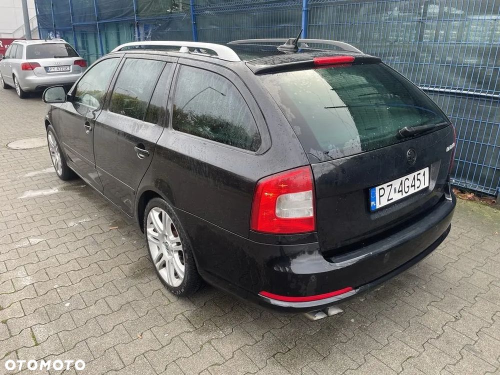Skoda Octavia Combi 2.0 TSI DSG RS - 3