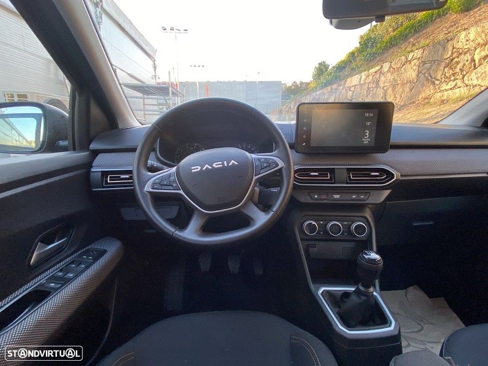 Dacia Sandero - 8