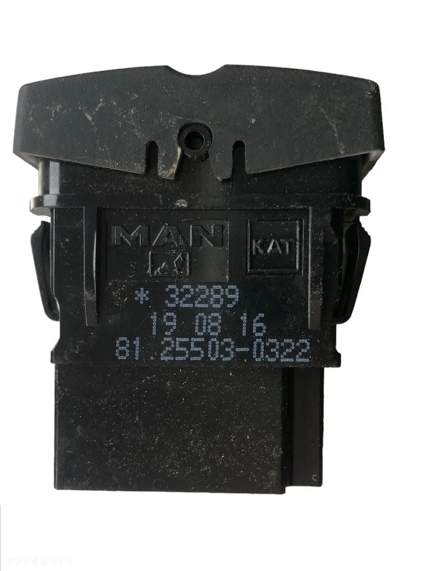 PRZYCISK PRZEŁĄCZNIK WŁĄCZNIK SYSTEM ASR ESC MAN TGX TGS 81255030322 - 2
