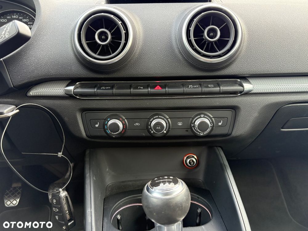 Audi A3 Sportback 1.4 TFSI Ambiente - 12