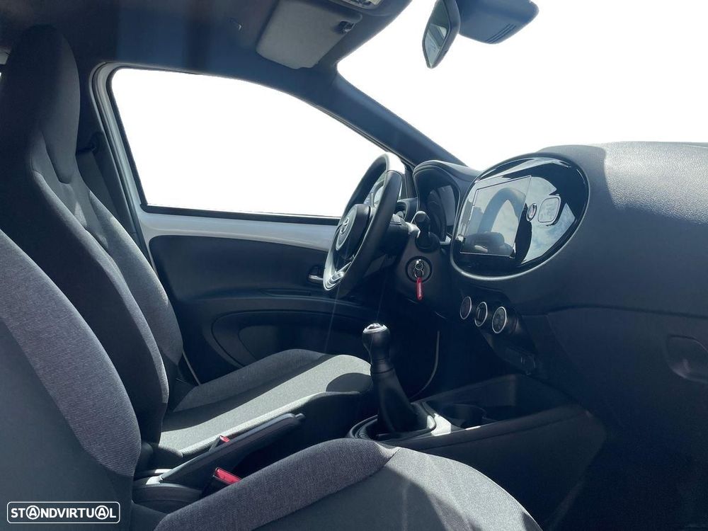 Toyota Aygo X - 14