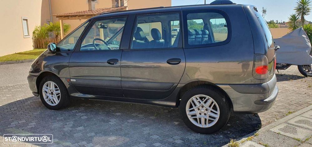 Renault Espace 2.2 dCi Initiale - 6